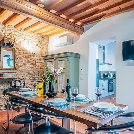 La Casa Nel Bosco D'arte- Greve In Chianti, House With Private Garden Greve in Chianti